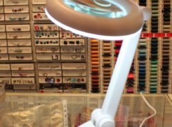 Lampes - De table sur pied avec loupe 2