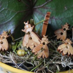 Boutons – Abeilles en bois