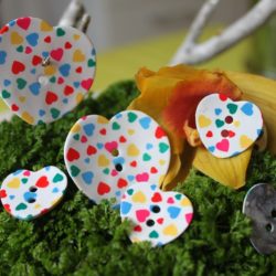 Boutons – Des cœurs dans un cœur de nacre
