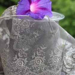Dentelle - Broderie sur tulle