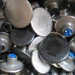Boutons jean's - A boursouflures