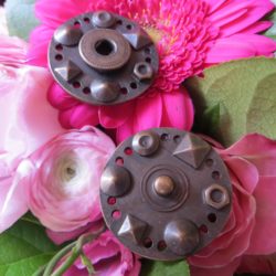 Pression - Style bouclier bronze