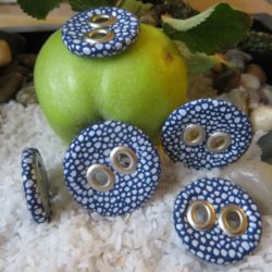 Bouton - Bleu à pois et oeillets