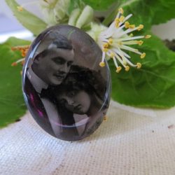 Bouton - Couple en sortie de soirée