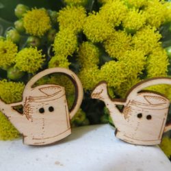 Bouton - Arrosoir en bois