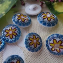 Bouton - Moccelin, fleur jaune