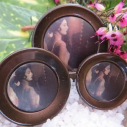 Bouton - "Rosalie" brun soirée des années 30