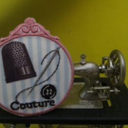 Motif - Dé et aiguille à coudre