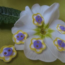 Bouton - Petite fleur coeur mauve