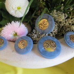Bouton - Bleu à 2 trèfles sur centre doré