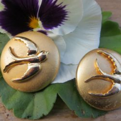 Bouton - Hirondelle