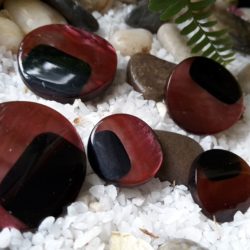 Bouton - Brillant noir et bordeaux