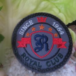 Motif - Blason "ROYAL CLUB" gris foncé à paillettes