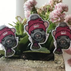 Motif - "Souris à l'écharpe et bonnet rose "