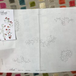 LUC - Napperon: Aviva "Coeurs sur tiges"