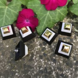 Bouton - Pyramide tronquée noir/blanc/or