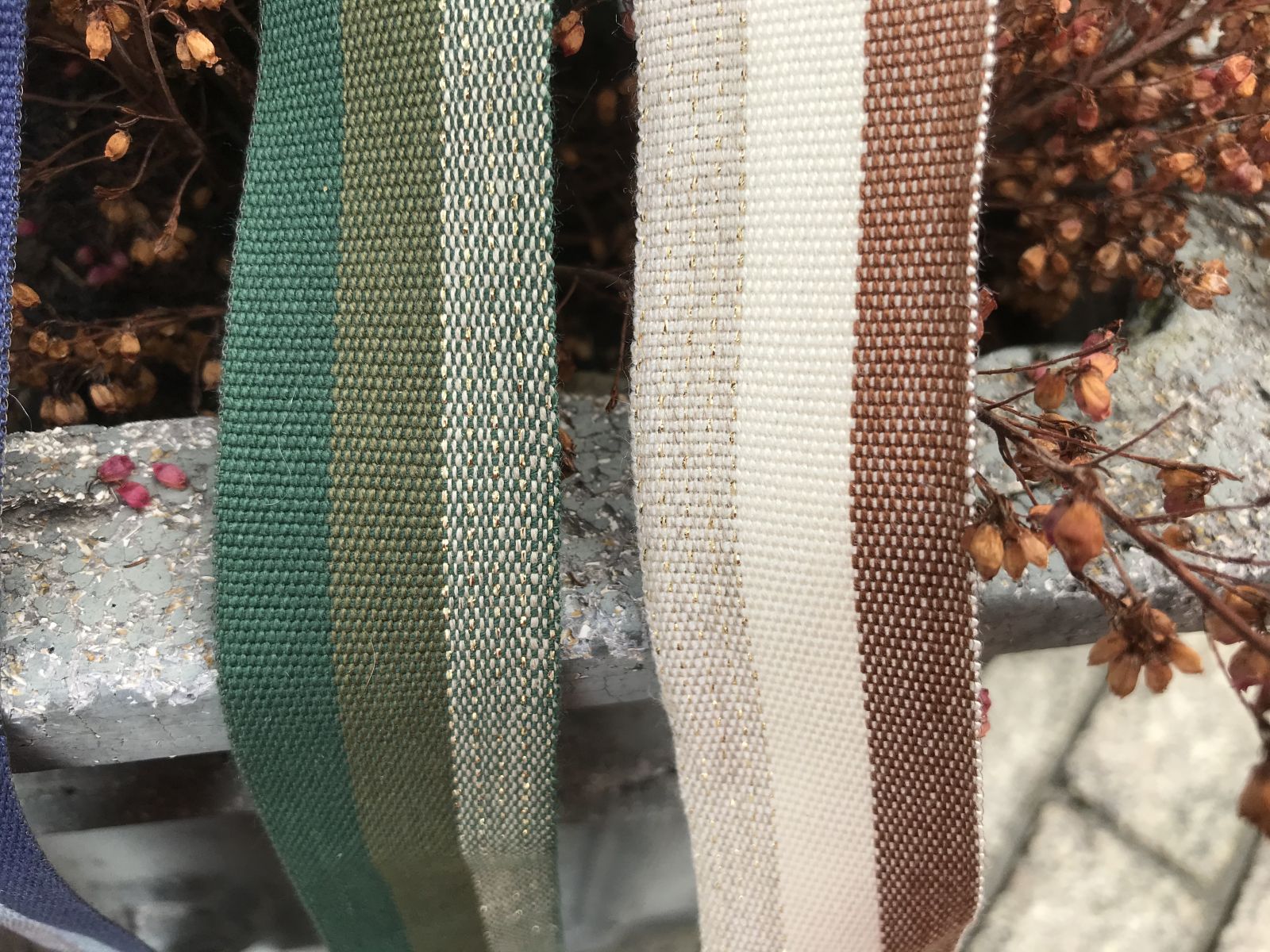 Tresse r versible 3 couleurs et fil m tallis Mercerie Tresse r versible 3 couleurs et fil m tallis Mercerie