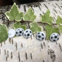 Bouton - Ballon de football noir et blanc