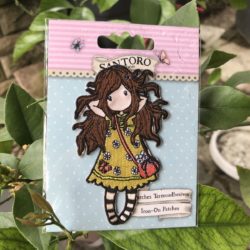 Motif - Gorjuss en robe jaune à fleurs