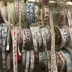 Rubans, galons, tresses, cordons, biais......